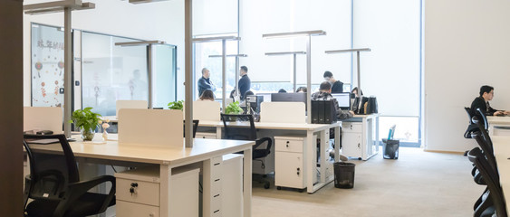 廣告公司專(zhuān)業(yè)設(shè)計(jì)服務(wù)的經(jīng)營(yíng)范圍認(rèn)定與實(shí)務(wù)解析